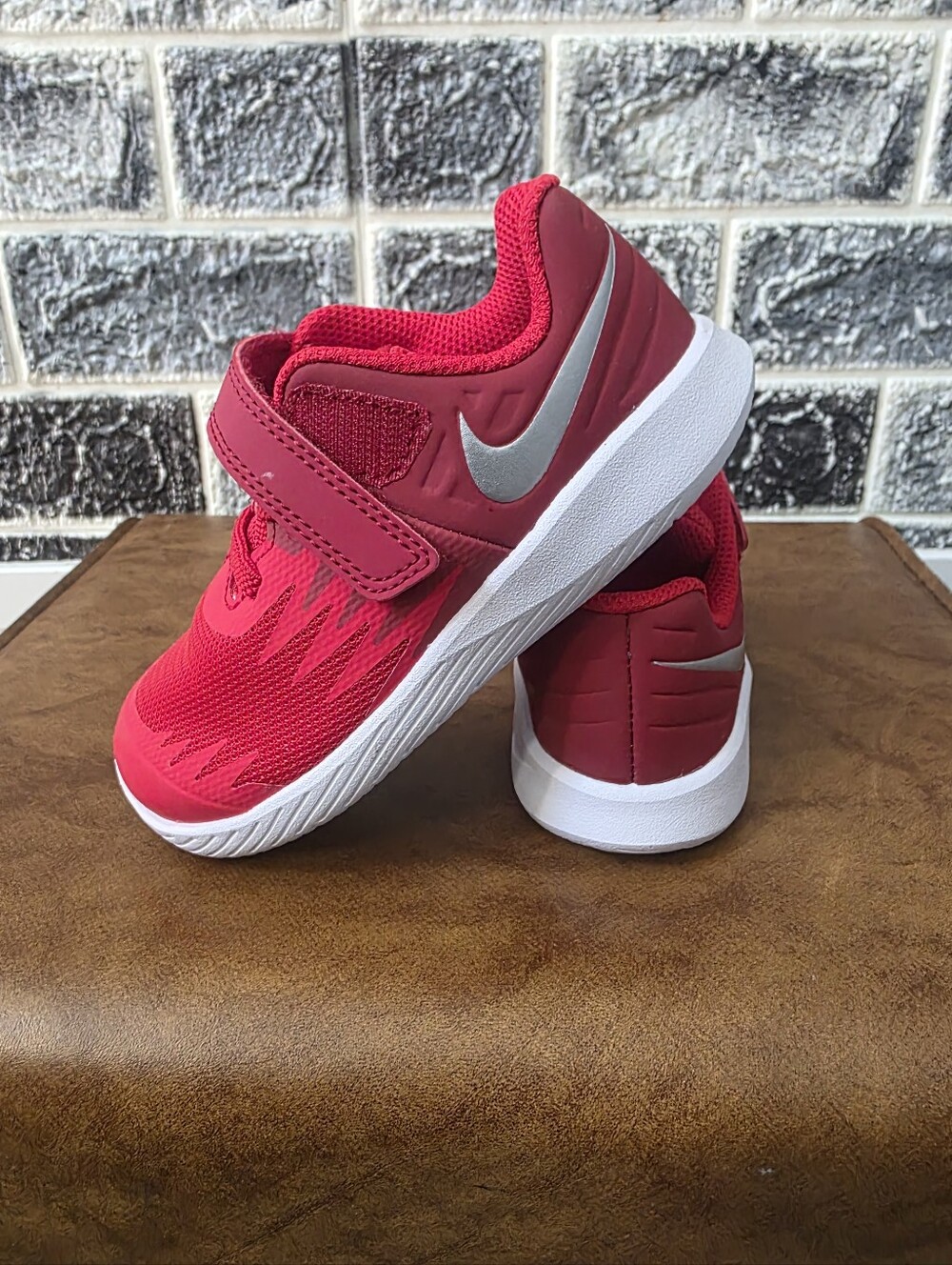 Nike Kids' Pink/Red Athletic Sneakers with Hook-and-Loop Strap Size 8C